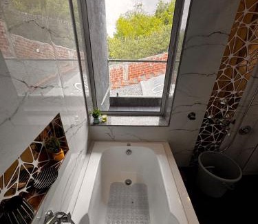 Ratnagiri House | Casa Oceanus - Pool View Room - Ganpatipule