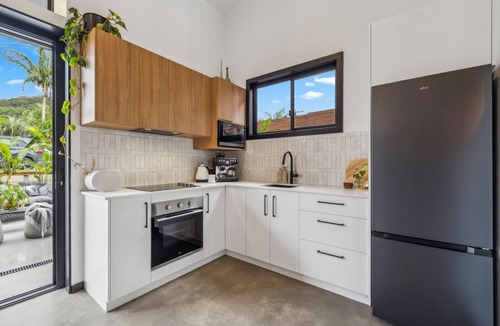 Coffs Harbour Apartment | Catalyst Retreat, Accessible, Stylish, Sauna, Pet Friendly