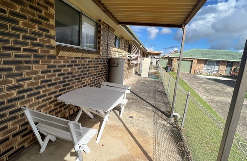 South Evans Head Apartment | Central 2BR unit with garage, walk to beach, river, shops & cafes in Evans Head.