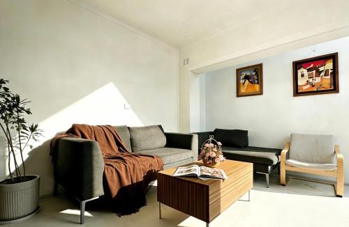 Strathfield House | Central Strathfield quiet share stay