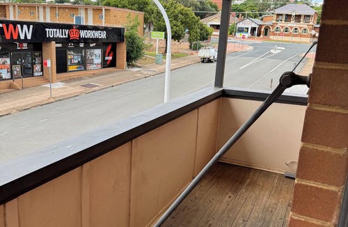 Parkes Apartment | Centre of CBD