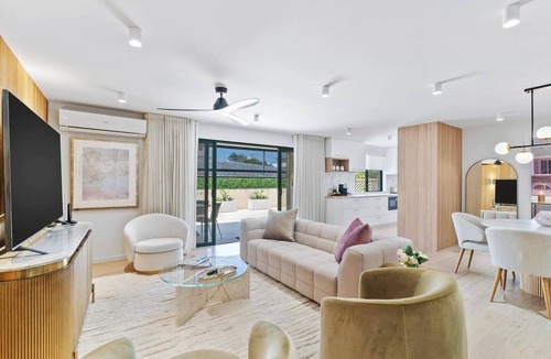 Mermaid Beach Apartment | Cest Mermaid A Stunning Beachside Escape