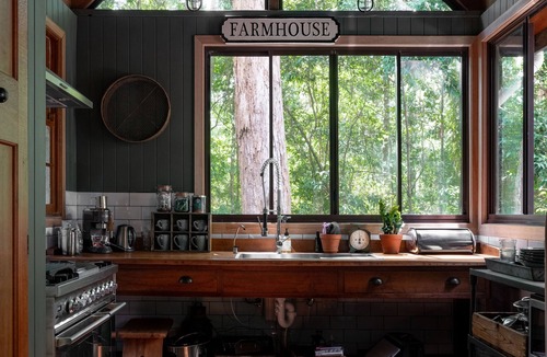 Springbrook Ski Chalet | Character filled chalet at Springbrook National Park, Queensland Australia