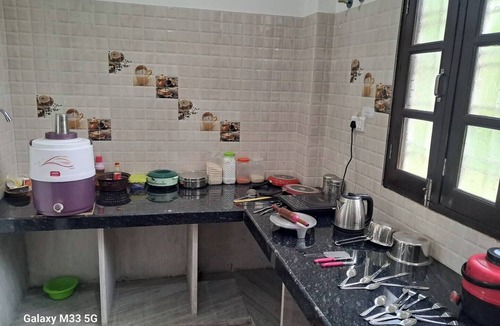 Fatehpura Apartment | Charming 2-bedroom apartment with WiFi, AC in welcoming Udaipur
