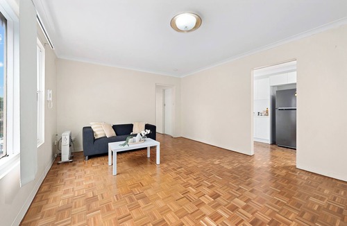 Kingsford Apartment | Charming 2BR Unit | Walk to Shops & Transport