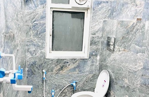 Vrindavan House | Charming Guest Room Retreat in Vrindavan with Modern Comforts