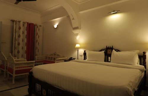 Panch Batti Hotel | Chirmi Palace - A Heritage Home