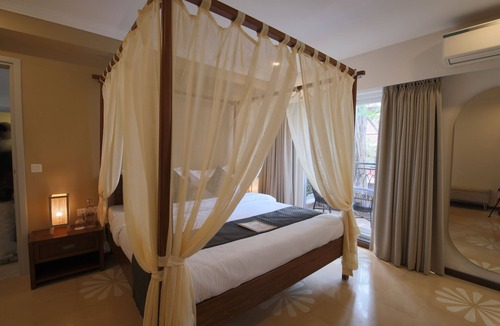 Nagoa Hotel | Cielorra Villa