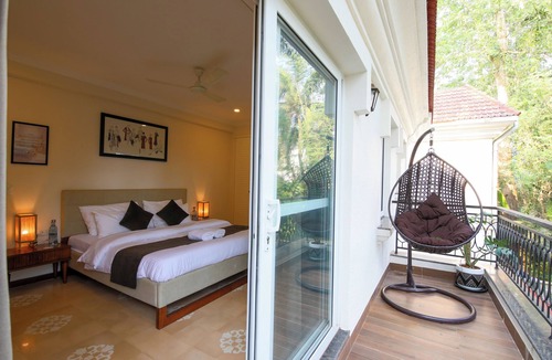 Nagoa Hotel | Cielorra Villa