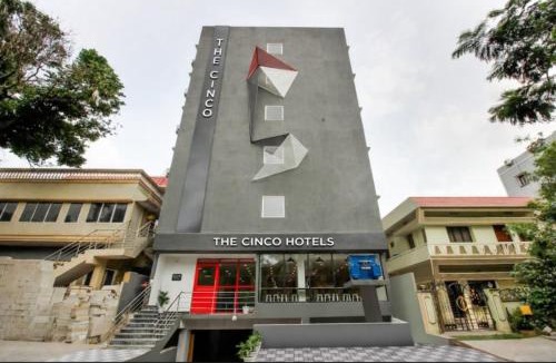 Begumpet Hotel | Cinco Hotels-Premium Rooms