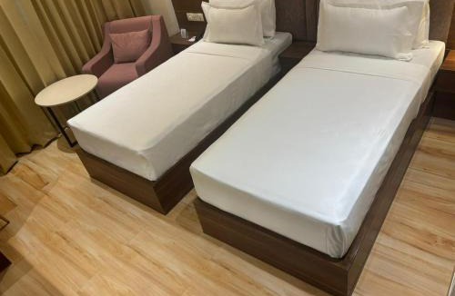 Agra Hotel | Clarks Inn Suites Agra Near Tajmahal