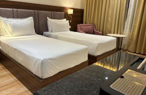 Agra Hotel | Clarks Inn Suites Agra Near Tajmahal