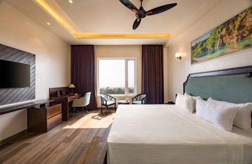 Dhanbad Hotel | Clarks Inn Suites Dhanbad