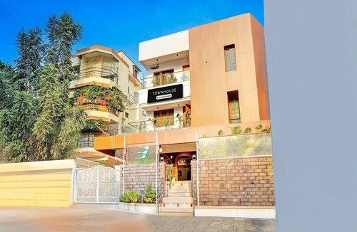 Dwaraka Nagar House | Classic with BalconyVIJAYA RESIDENCY