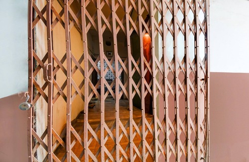 Gorakhpur House | Classic With Balcony Ambedkar Park