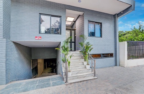DLF Phase 1 House | Classic With Balcony O DLF Phase 1