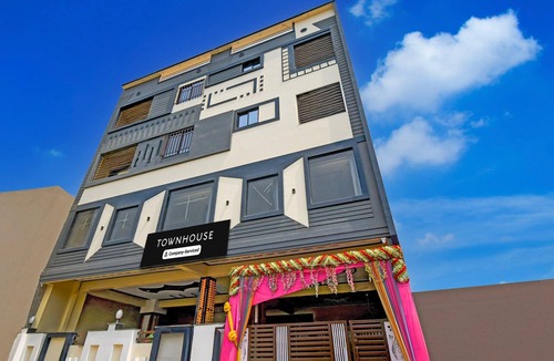 Gorakhpur House | Classic With Balcony Taramandal