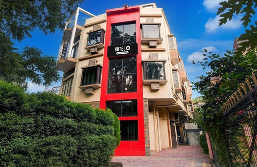 Durgapur House | Classic with BalconyRoyal Inn