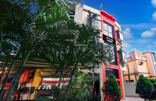 Durgapur House | Classic with BalconyRoyal Inn