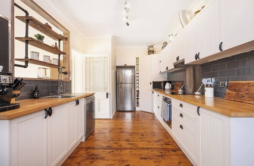 Central Mudgee House | Clematis Cottage Indoor outdoor Mudgee Lifestyle