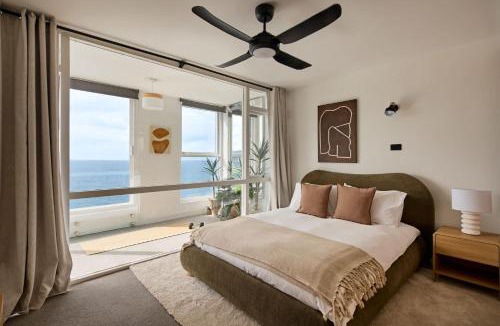 Vaucluse Apartment | Cliffside Vaucluse Escape with Pool & Panoramic Ocean Views