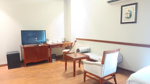 Raipur Hotel | Club Paraiso