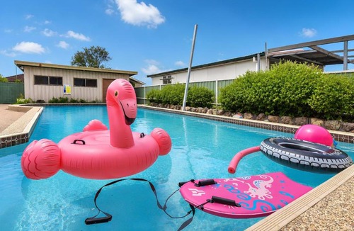 Cessnock House | Coal d' Vine Entertainer - Cessnock NSW
