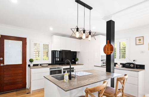 Caves Beach House | Coastal Retreat In Lake Macquarie