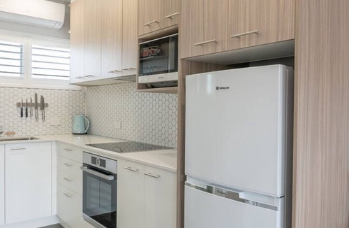 Sawtell Apartment | Coasters 18 - steps from downtown Sawtell