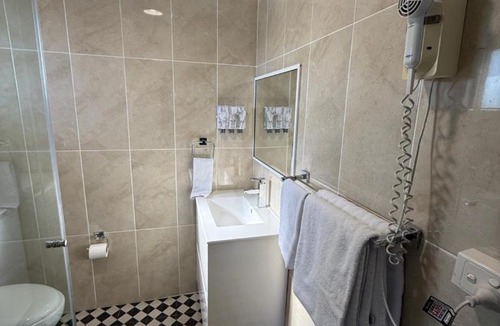Coffs Harbour Hotel | Coffs Shearwater Motel