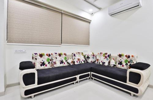 Gandhinagar Hotel | Collection O 12462 Hotel Shiv Inn