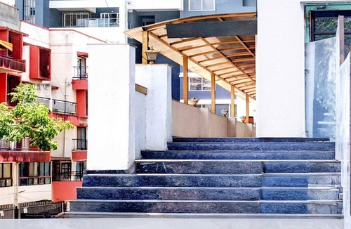 Pune House | Collection O Ambegaon Road Katraj White Castle