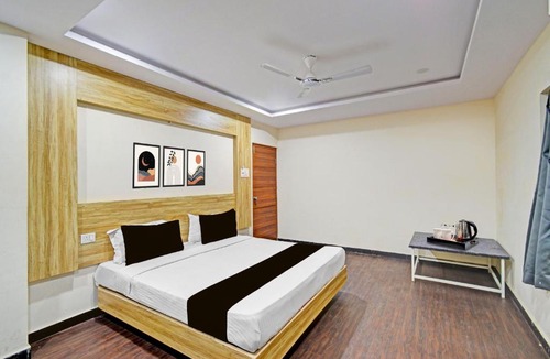 Hyderabad Hotel | Collection O ECIL Industrial Estate Formerly Hotel Cube