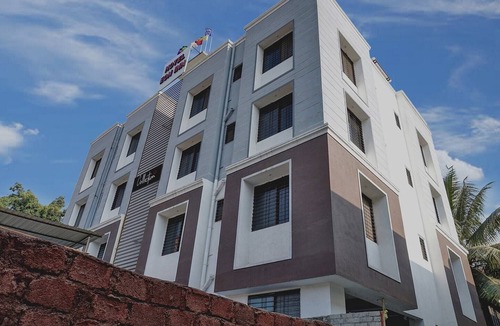 Kharadi House | Collection O Eon Inn Near Pune Airport