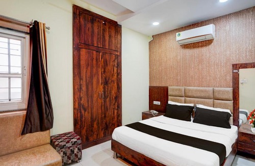 Jabalpur Hotel | Collection O ISBT Jabalpur Formerly Hotel Koshalya Mohan