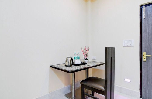 Joka House | Collection O Joka Industrial Plaza