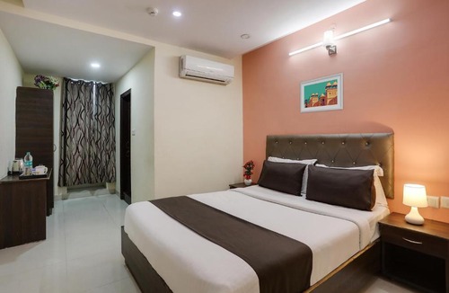 Secunderabad Hotel | Collection O Lotus Grand