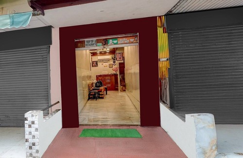 Taj Ganj House | Collection O Tajganj West Gate