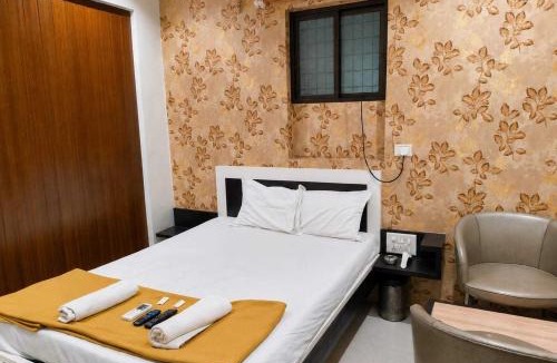 Bhayandar East Hotel | Collection O Vasai Creek Formerly Sri Sai Regency