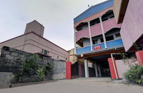 Madipakkam House | Collection O Velachery Railway Junction