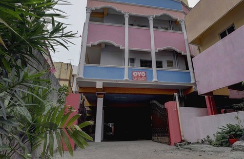 Madipakkam House | Collection O Velachery Railway Junction
