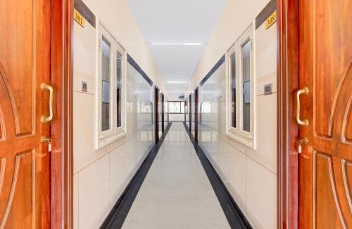 Vellore Hotel | Collection O Vellore Near CMC Hospital Formerly Geetha Residency