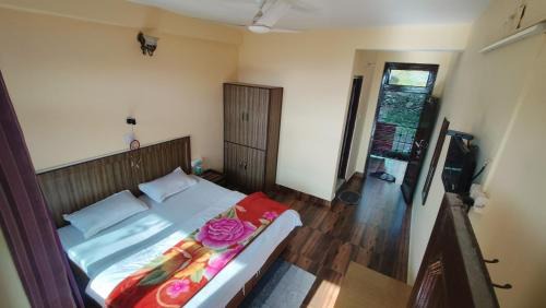 Bhagsu Nag House | Comfort Cove by SUNRISE GUEST HOUSE