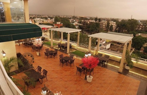 Dehradun Hotel | Comfort Hotel GMS Grand