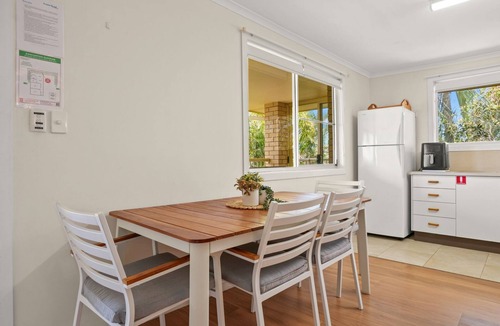 Evans Head Apartment | Comfortable 2BR coastal unit with WiFi, BBQ area, parking & linen included, close to beach, oval