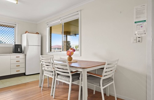 Evans Head Apartment | Comfortable 2BR coastal unit with WiFi, BBQ area, parking & linen included, close to beach