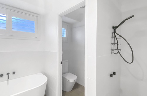 Central Mudgee House | Comfortable 3 bedroom home for families or work