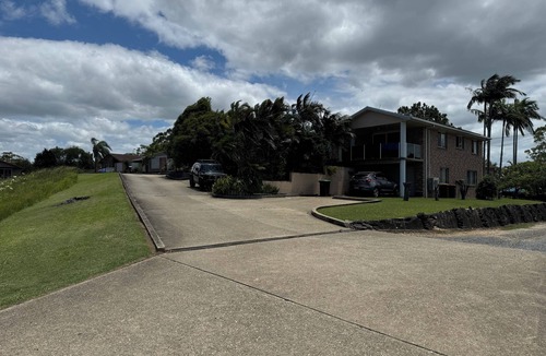 Nambucca Heads House | Comfortable Stylish Townhouse close to cafes, beach, forest & river