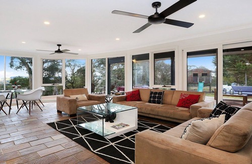 Kangaloon House | Cooinda - Welcome to this Happy Place!