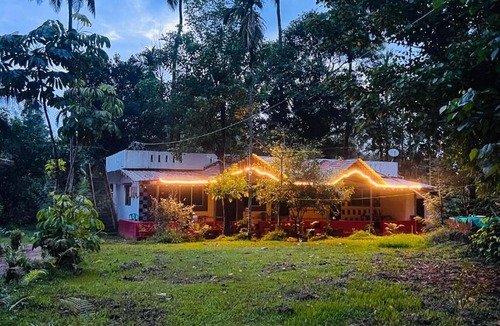 Madikeri House | Coorg green valley Homestay and waterfalls